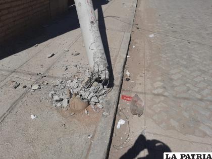 La base de los postes quedó con serios deterioros /LA PATRIA