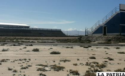 El complejo deportivo de la AFO está en estado de abandono /LA PATRIA