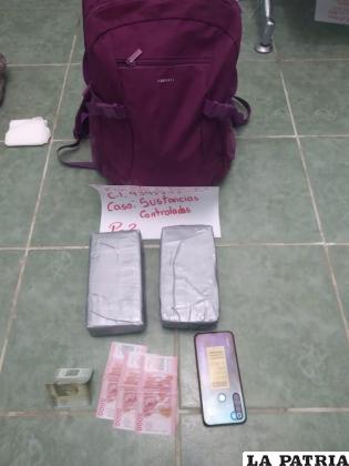 Paquetes encontrados a los compatriotas por Pisiga /LA PATRIA