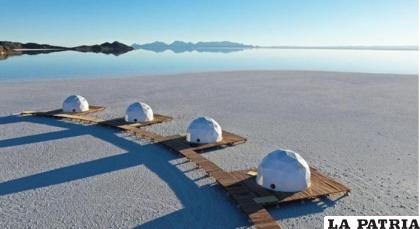 Los domos en el Salar de Thunupa