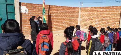 Algunas unidades de reciente creación volvieron a clases semipresenciales en precarias condiciones /LA PATRIA