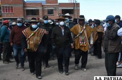 El diálogo de pacificación fue suspendido por la ausencia del gobernador potosino Jhonny Mamani /GAD-ORU