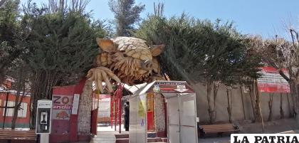 Ingreso principal del Zoológico Andino Municipal de Oruro /Osmar Porcel
