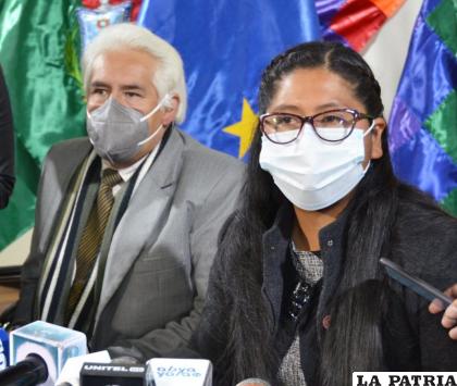 Alcaldesa de El Alto, Eva Copa en conferencia de prensa /ARCHIVO OXÍGENO