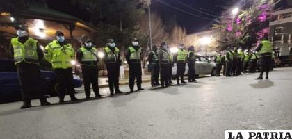 La vacunación en los efectivos policiales ya sobrepasa el 50% /LA POLICIA