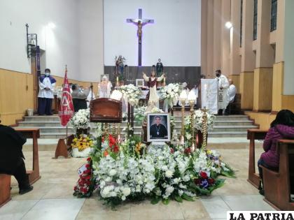Eucaristía por la vida y servicio de Mons. Waldo Barrionuevo / LA PATRIA