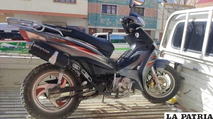 El segundo hecho se registró a media mañana y fue la motociclista la herida  /LA PATRIA