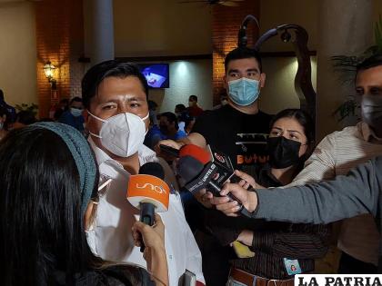 Alcalde Adhemar Wilcarani informó resultados de la reunión nacional /GAMO