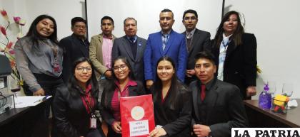 El equipo de asesoramiento apoyará a las PyMes para su fortalecimiento /LA PATRIA 
