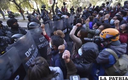Enfrentamientos durante la marcha por la democracia /APG