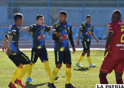 Joao Vinicius anotó dos goles, pero los pudo revertir la gente de CDT Real Oruro /Emilio Castillo