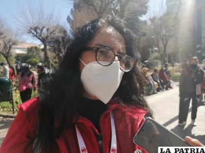Responsable de “Save the Children”, Indira Hinojosa /LA PATRIA