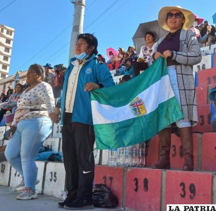 Llegaron delegaciones de diferentes partes del país
