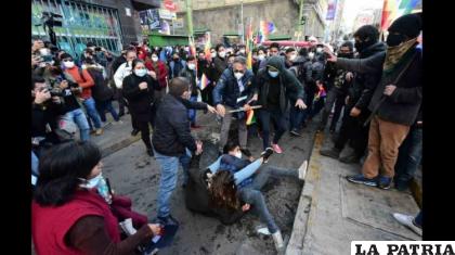 Agresión de un grupo de choque del MAS a la marcha convocada por el Conade /ANF