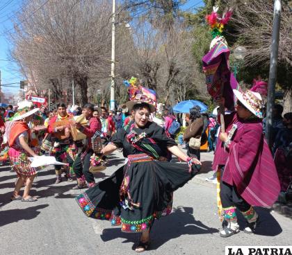 Oruro vibró al son de las danzas autóctonas 