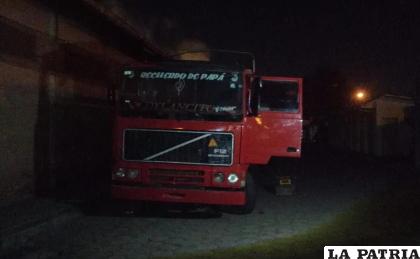 Contrabandistas pretendían recuperar el camión y la mercadería /Aduana Nacional