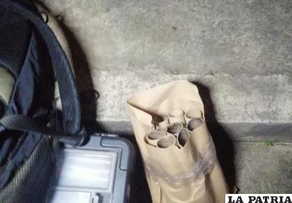 Ingresaron con fierros, palos, y petardos /Aduana Nacional