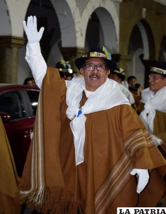 Fuerza y alegría de los reyes morenos 
