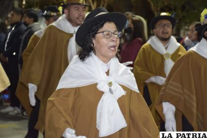 Los danzantes entonaron las melodías a todo pulmón 
