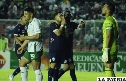 Carmelo Algarañaz abrió el marcador en favor de Bolívar /APG