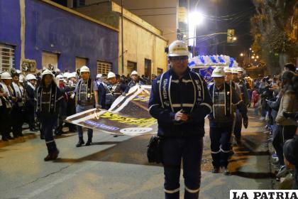 Los auxiliares también fueron parte del desfile