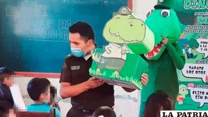 El programa Dino imparte capacitaciones en unidades educativas /Opinión