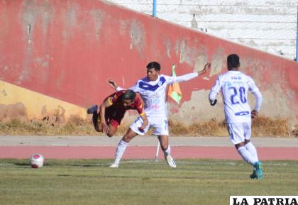 Por momentos el juego brusco se hizo presente /LA PATRIA