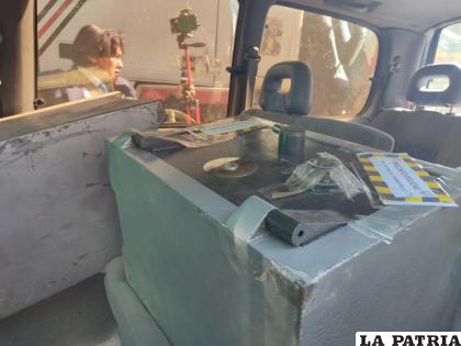 Toma de una caja fuerte dentro del vehículo en el que estaban los criminales /El Potosí
