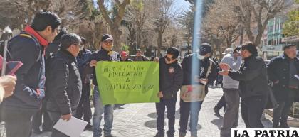 Algunos docentes pidieron la destitución de la funcionaria del Ministerio de Educación /LA PATRIA