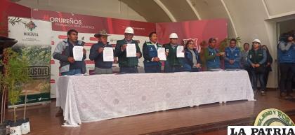 Acto de la firma del convenio entre Fonabosque y los 3 municipios /LA PATRIA 