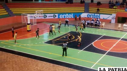Carl A-Z gana a Leones y se mete entre los punteros del torneo/LA PATRIA