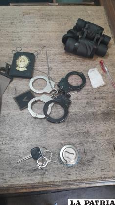  Un falso policía fue aprehendido entre los extranjeros / LA PATRIA