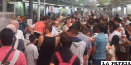 Pasajeros permanecieron varias horas en el aeropuerto por suspensión de vuelos /Ministerio de Justicia