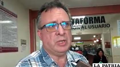 Descontento expresado por Carlos Alarcón 
/Captura de video