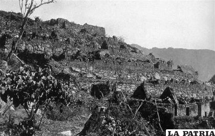 Machu Picchu tal como podía verse en 1912. Fotografía tomada por Hiram Bingham /CORDON PRESS