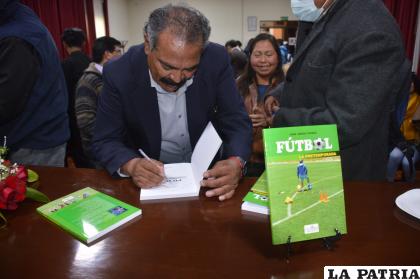 Un aporte importante para la literatura deportiva boliviana /LA PATRIA