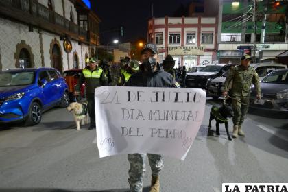 Caravana en honor al Día Internacional del Perro /LA PATRIA
