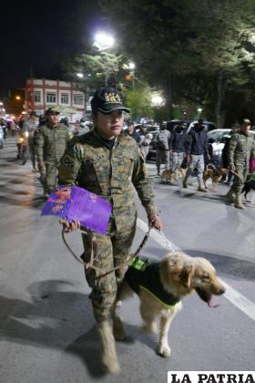 El objetivo de la caravana es concienciar a la población sobre un trato digno a los canes /LA PATRIA