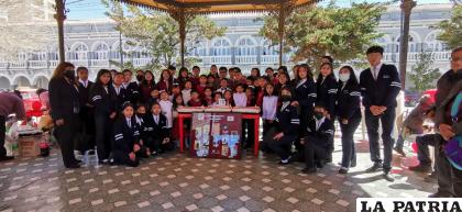Ecos del Alma apago 15 velas en la plaza 10 de Febrero /LA PATRIA
