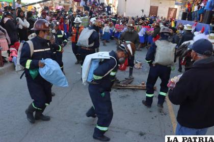Trabajadores mineros mostraron su despliegue en el V Festival Minero de Música Autóctona de la Sikuriada/ VCMSSC
