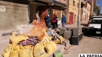 Advierten con sanciones a propietarios de domicilios que dejen escombros de construcción en aceras y calzadas /GAMO
