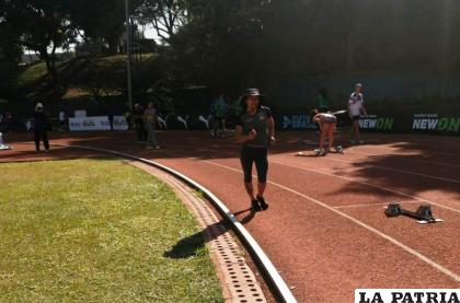 La marchista Mayra Quispe ya estuvo entrenando en Brasil 
/Nemia Coca
