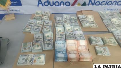 Llevaban sin declarar, casi medio millón de dólares /Cortesía 
