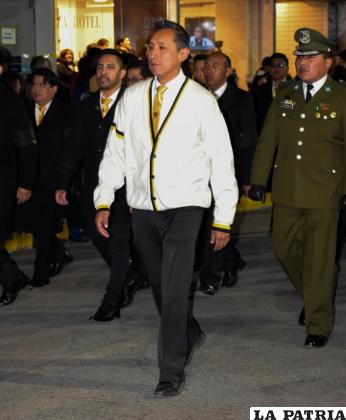 Uniforme tradicional del ??Ignacio León?, vestido con orgullo por un exalumno 
