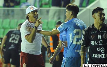 El entrenador Álvaro Peña fue protagonista de un acto bochornoso /APG