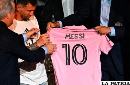 En estos días uno compra la camisera de Messi y le entregan recién en octubre /as.com