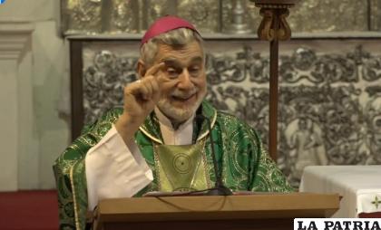 Sergio Gualberti, arzobispo emérito de Santa Cruz /Campanas