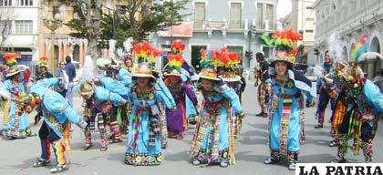 Grupo “Llajwas” en la jornada de defensa de la danza del Tinku