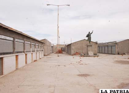 Parte interior de la infraestructura del mercado Bartolina Sisa, obra que será entregada el 31 de agosto