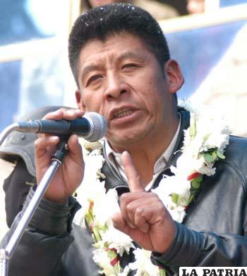 Pedro Montes, ejecutivo de la COB, fue ratificado nuevamente